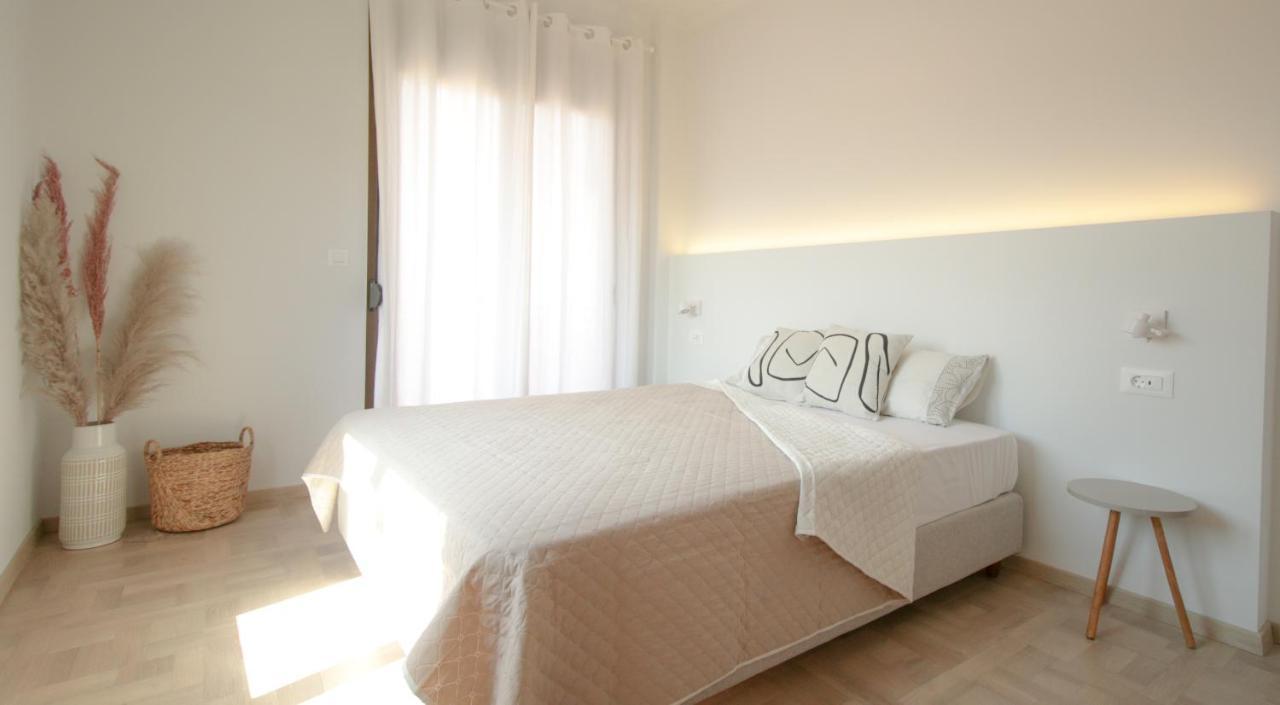 Onos - 2 Bedroom 2 Bathroom Penthouse With Terrace In Old Town 칼라마타 외부 사진